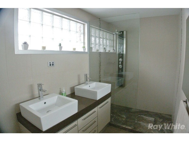 40 Phoenix Drive, Wheelers Hill VIC 3150