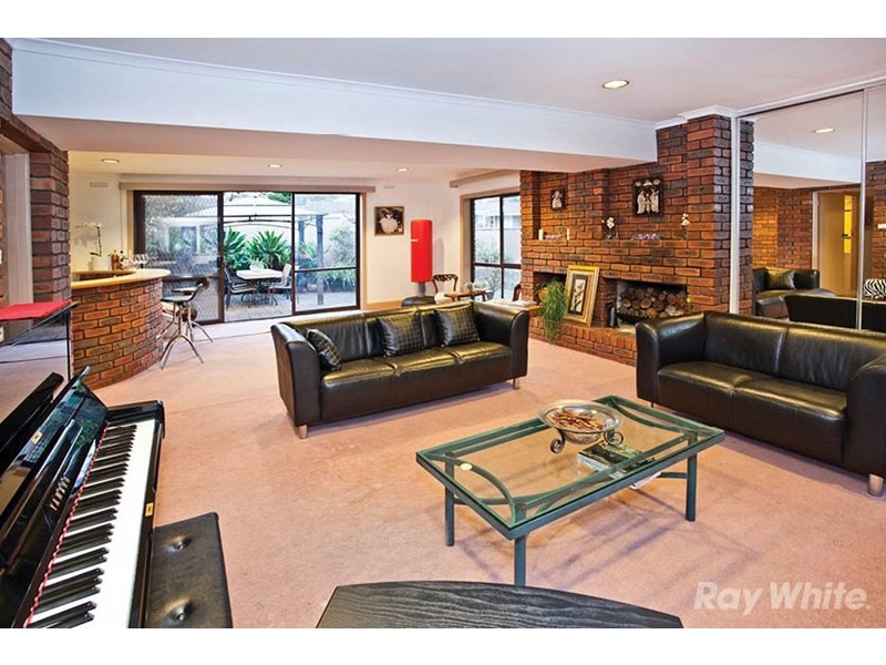 12 Rhodes Drive, Glen Waverley VIC 3150