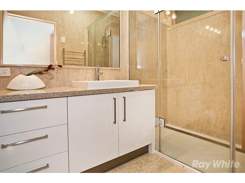 12 Rhodes Drive, Glen Waverley VIC 3150