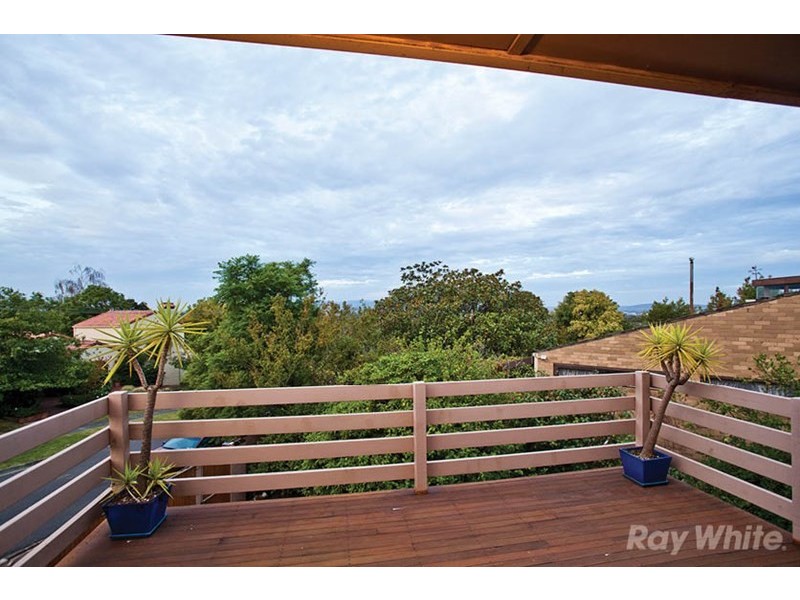 12 Rhodes Drive, Glen Waverley VIC 3150