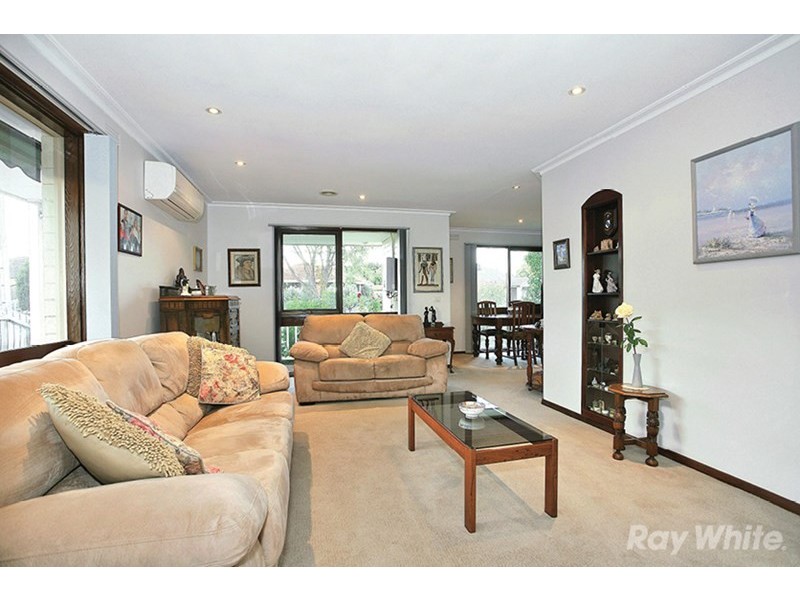 49 Denver Crescent, Mulgrave VIC 3170