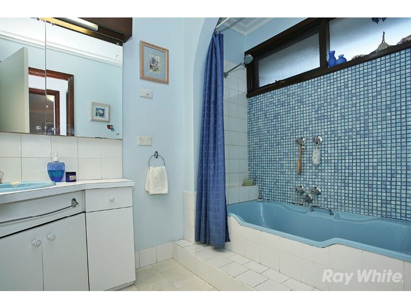 49 Denver Crescent, Mulgrave VIC 3170