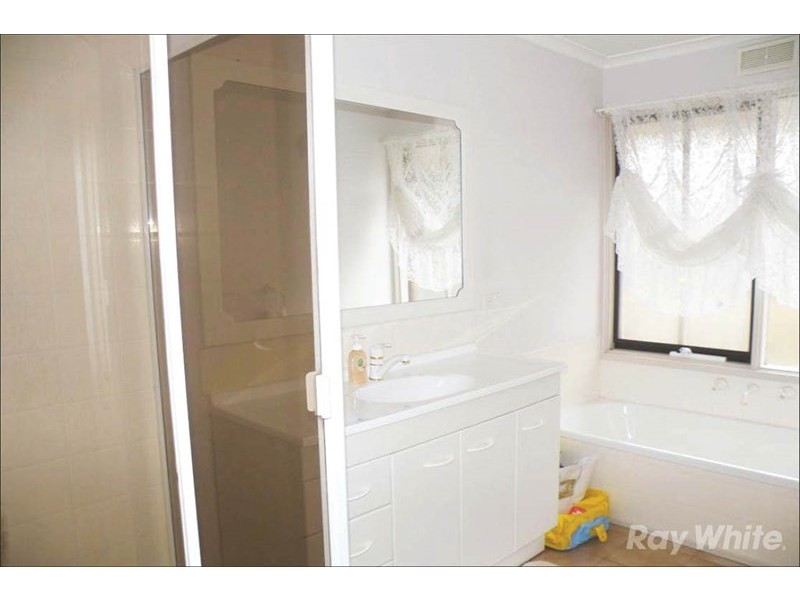 51 Bertrand Avenue, Mulgrave VIC 3170