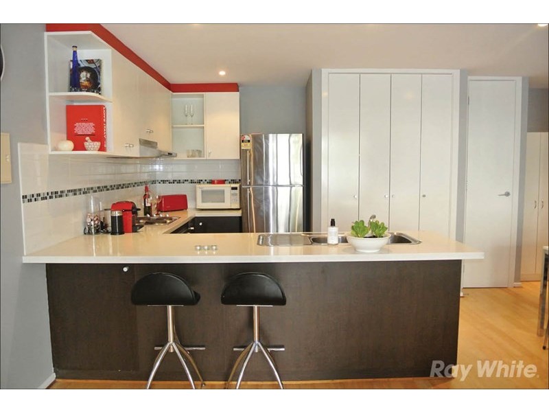 2/213 Normanby Road, Notting Hill VIC 3168