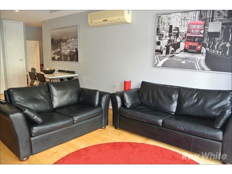 2/213 Normanby Road, Notting Hill VIC 3168