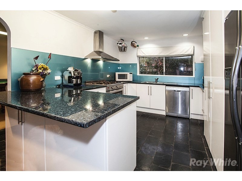 12 Winnipeg Street, Rowville VIC 3178