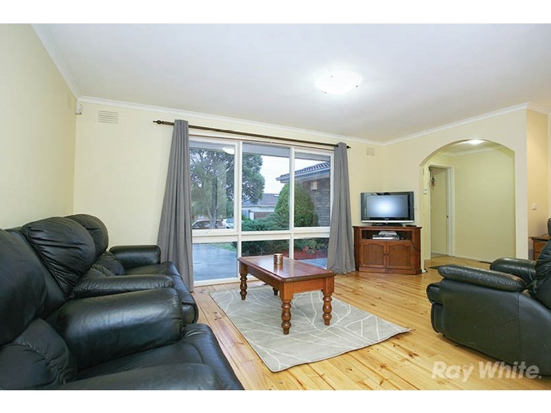 15 Amblecote Crescent, Mulgrave VIC 3170