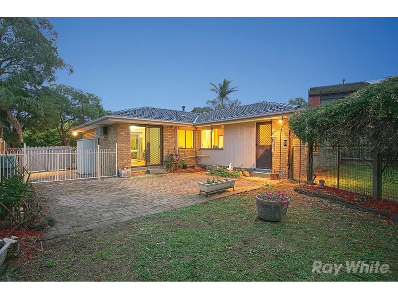 15 Amblecote Crescent, Mulgrave VIC 3170