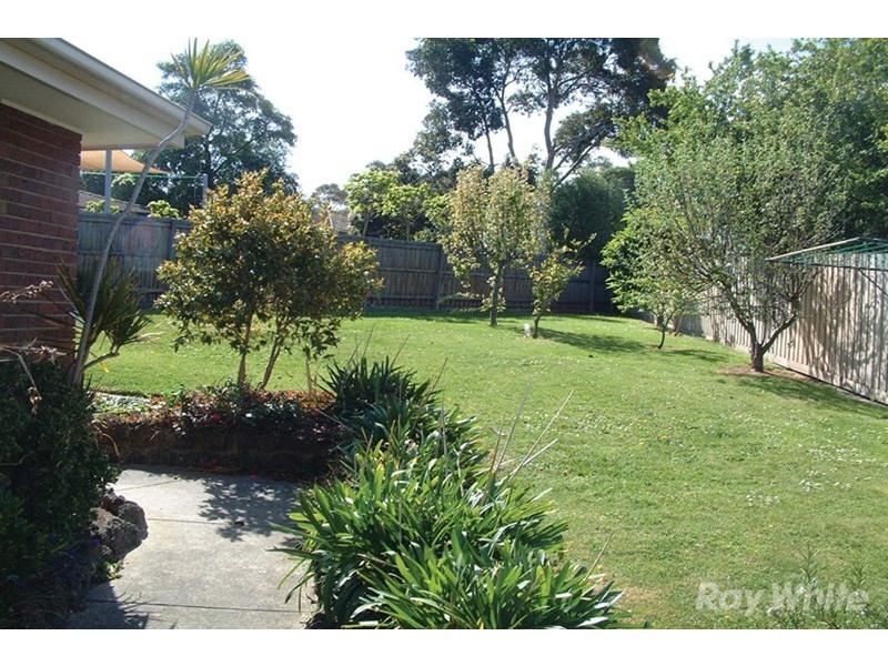 11 Marykirk Drive, Wheelers Hill VIC 3150