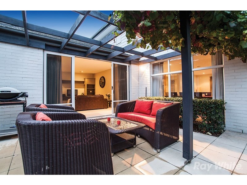 2 Malone Grove, Mulgrave VIC 3170