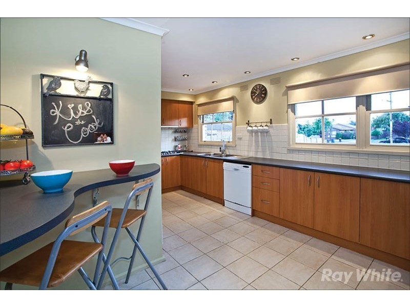 6 Dobell Court, Mulgrave VIC 3170