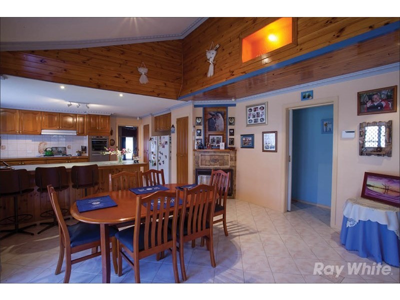 25 Stuart Avenue, Hampton Park VIC 3976