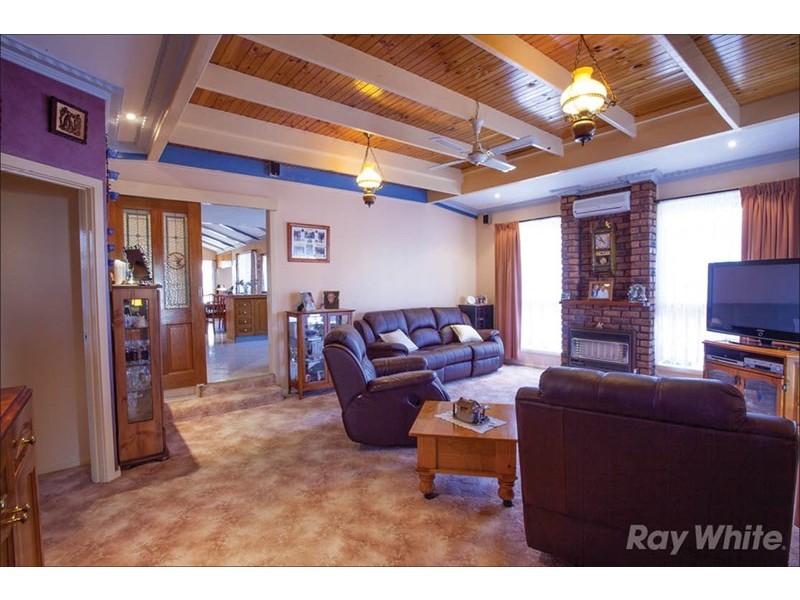 25 Stuart Avenue, Hampton Park VIC 3976