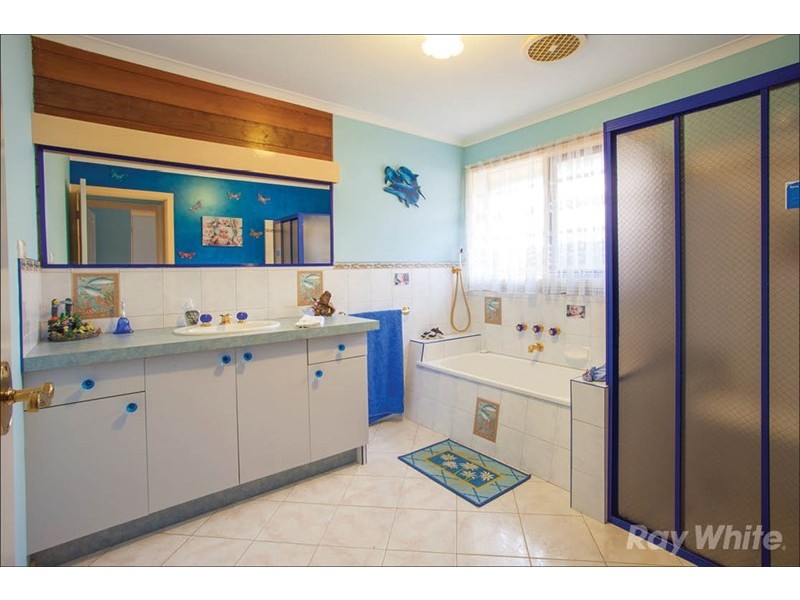 25 Stuart Avenue, Hampton Park VIC 3976