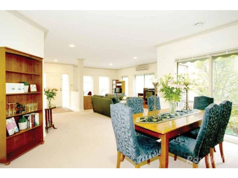 32 Vaughan Crescent, Kew VIC 3101