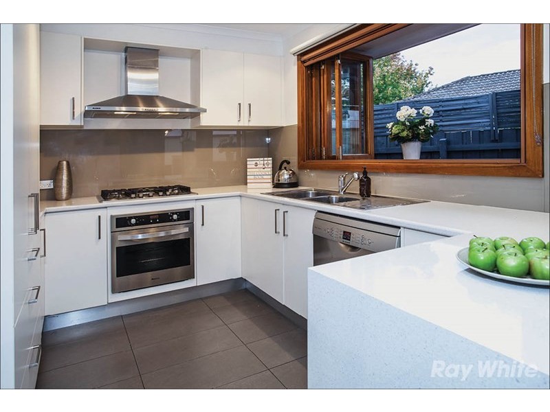 31 Stradella Avenue, Vermont South VIC 3133