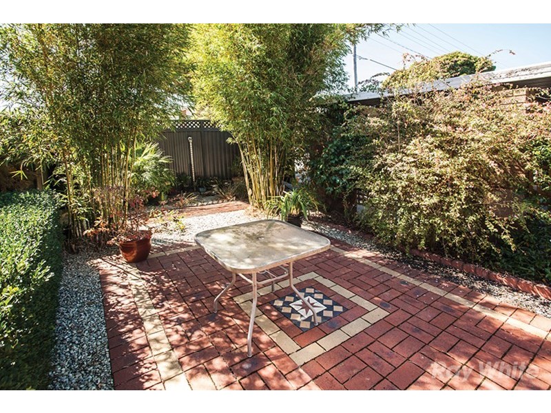 1 Camelot Drive, Glen Waverley VIC 3150