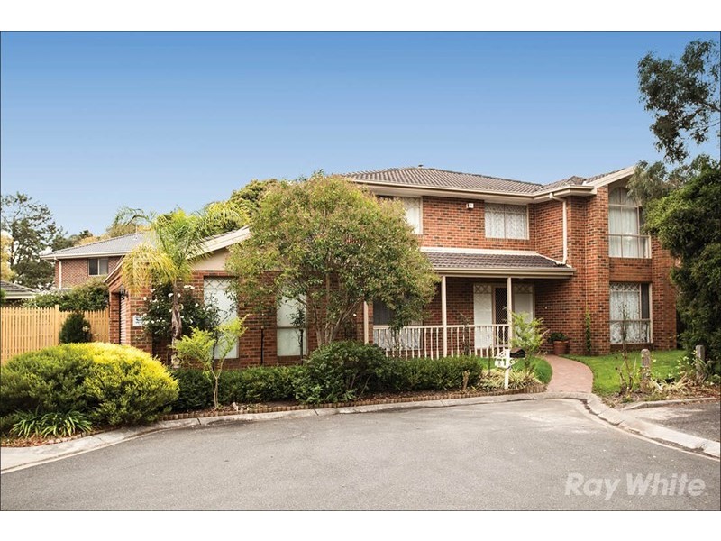 8 Peartree Way, Glen Waverley VIC 3150