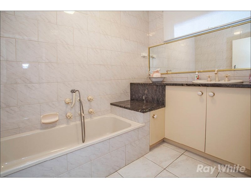 53 Folkestone Road, Glen Waverley VIC 3150