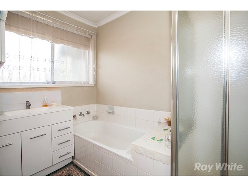 8 Sunrise Drive, Mulgrave VIC 3170