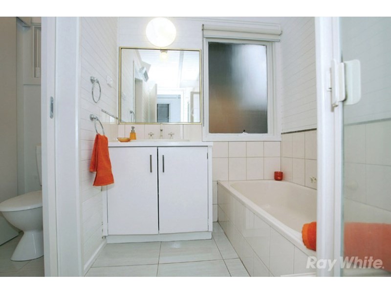 2/69 Whalley Drive, Wheelers Hill VIC 3150