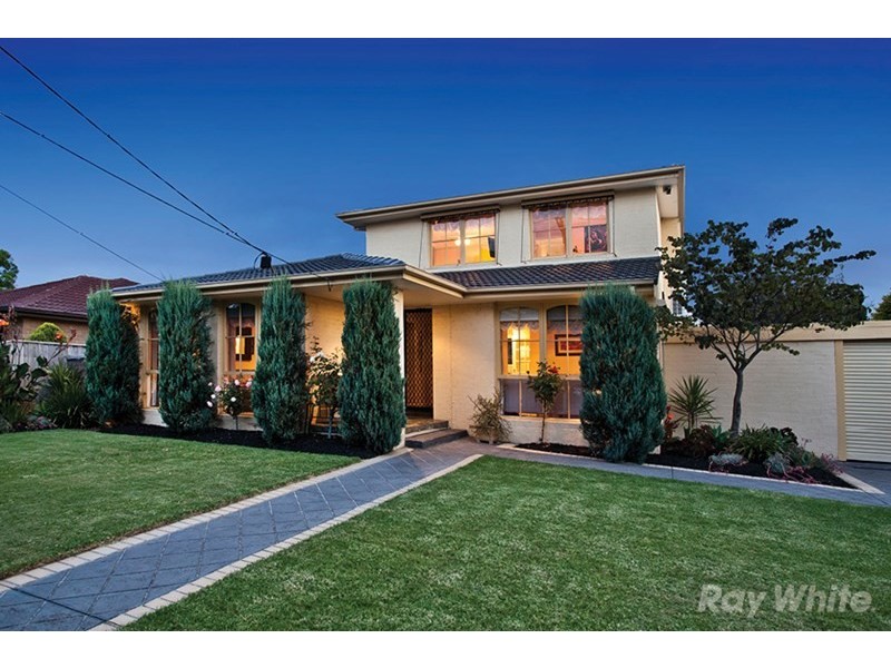 8 Kooringa Crescent, Wheelers Hill VIC 3150