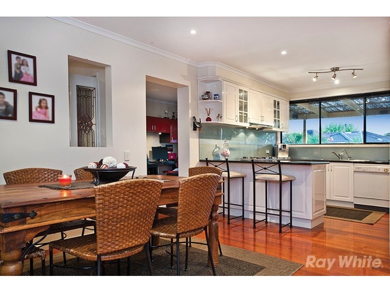 8 Kooringa Crescent, Wheelers Hill VIC 3150