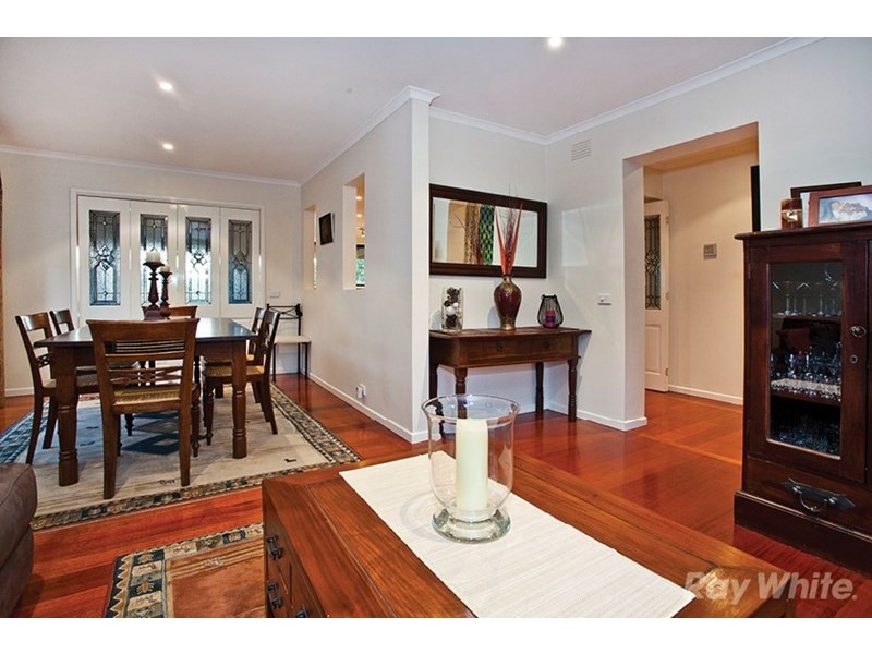 8 Kooringa Crescent, Wheelers Hill VIC 3150