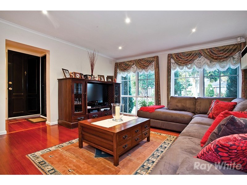 8 Kooringa Crescent, Wheelers Hill VIC 3150