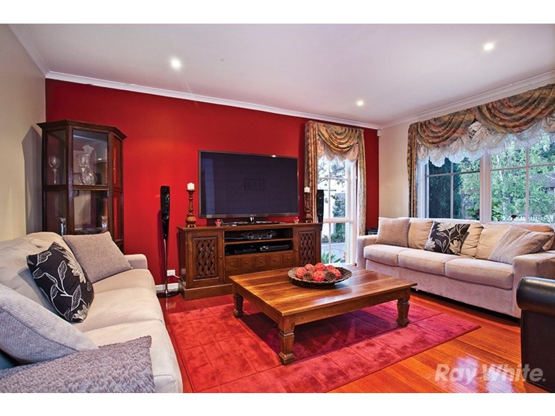 8 Kooringa Crescent, Wheelers Hill VIC 3150