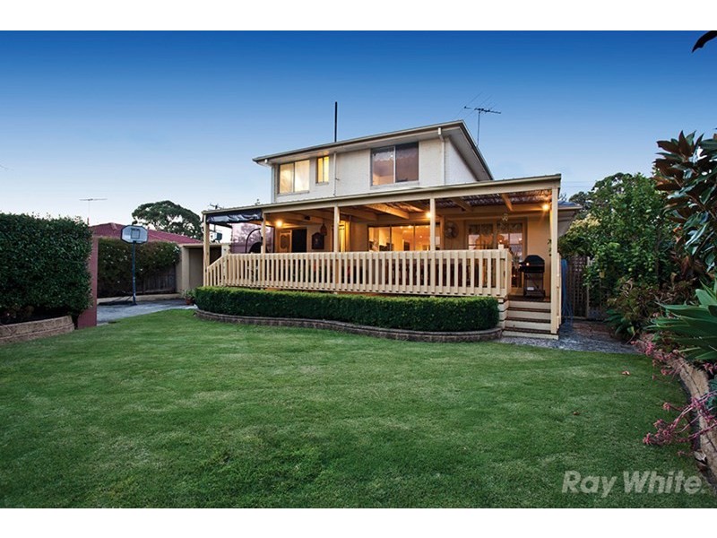 8 Kooringa Crescent, Wheelers Hill VIC 3150