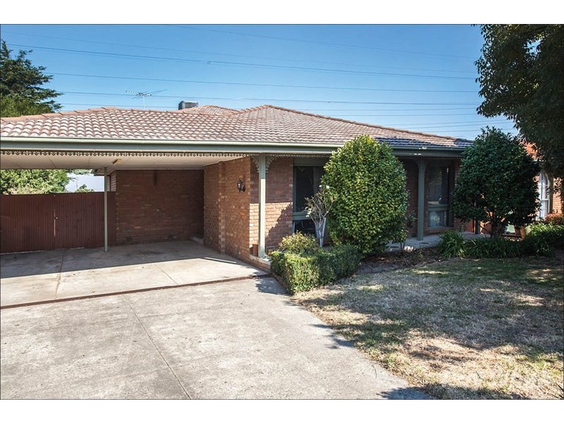 72 Mannering Drive, Glen Waverley VIC 3150