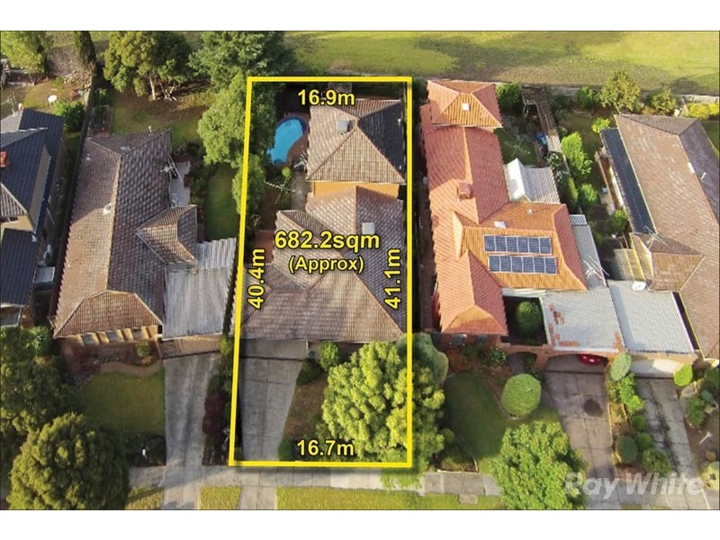 72 Mannering Drive, Glen Waverley VIC 3150