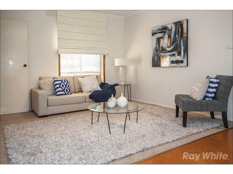 72 Mannering Drive, Glen Waverley VIC 3150