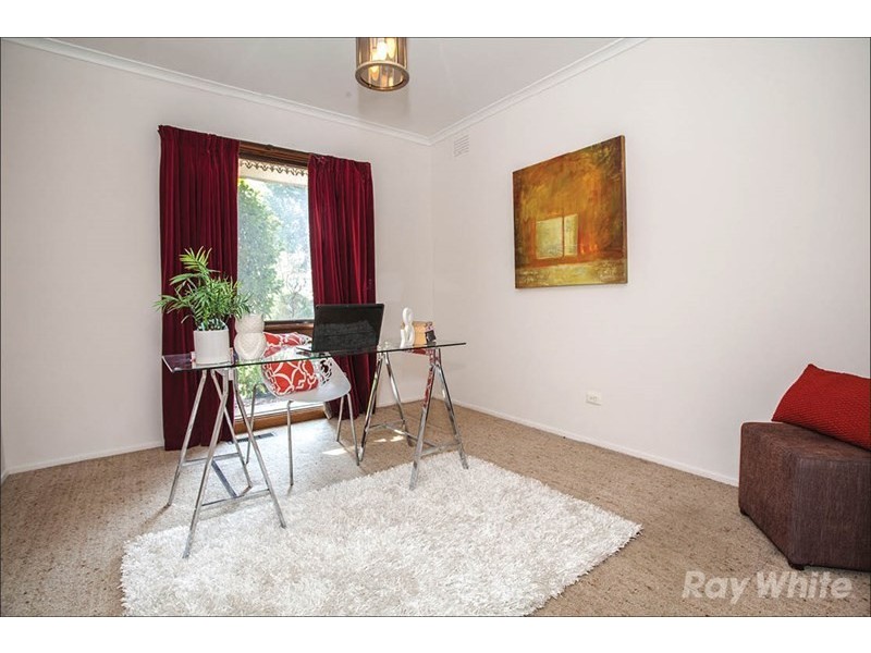 72 Mannering Drive, Glen Waverley VIC 3150