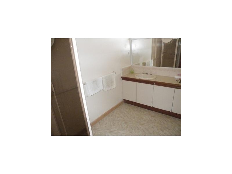 4 Highvale Road, Glen Waverley VIC 3150