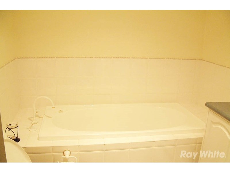 1/60 Avendon Boulevard, Glen Waverley VIC 3150