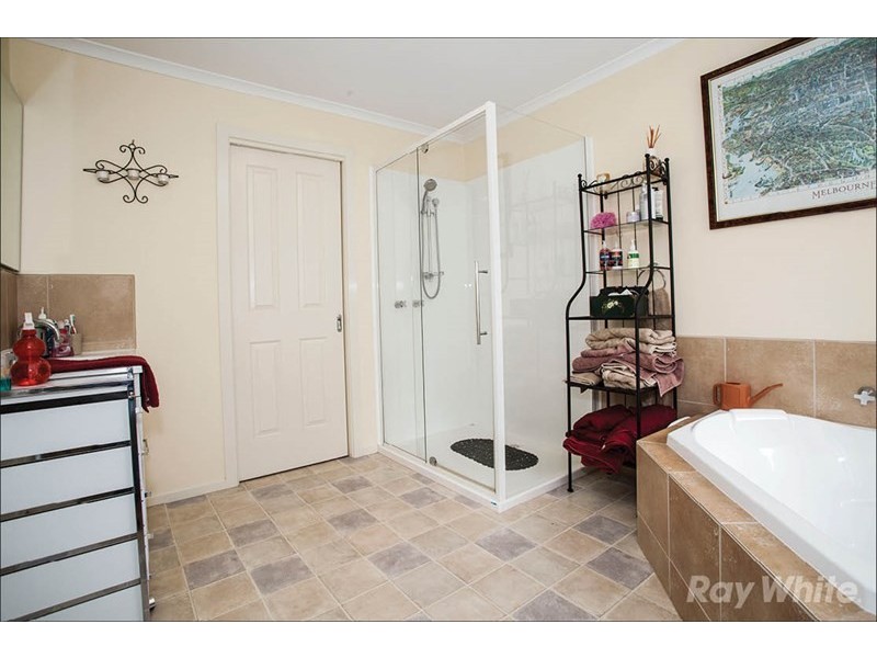 2/5 Rolls Court, Glen Waverley VIC 3150