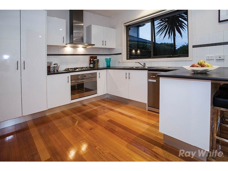 30 Seaview Crescent, Mulgrave VIC 3170