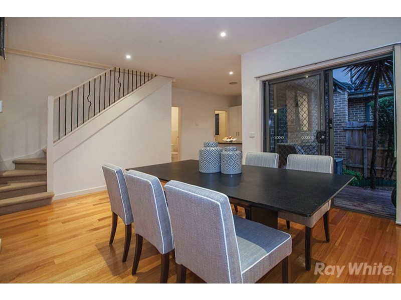 30 Seaview Crescent, Mulgrave VIC 3170