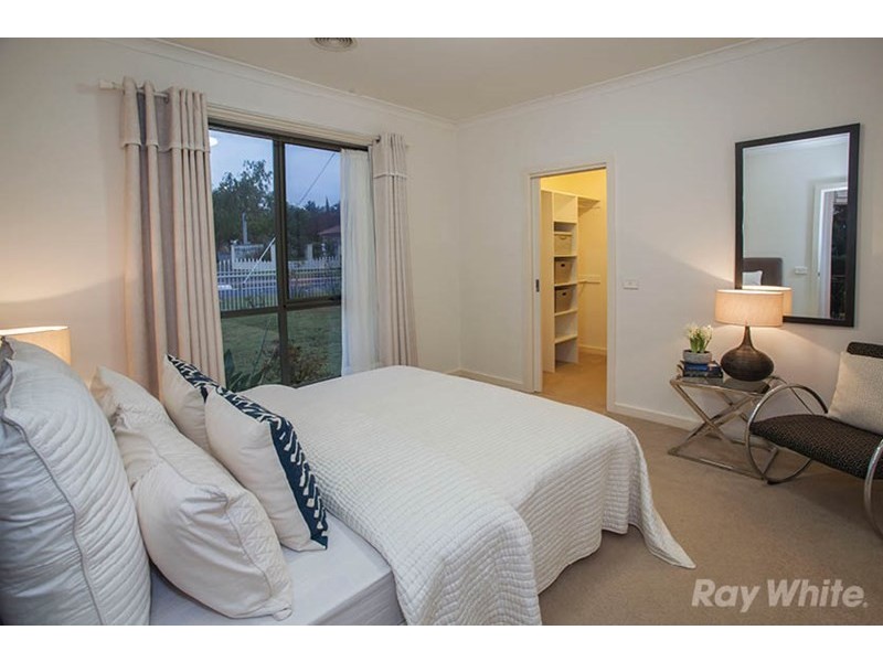 30 Seaview Crescent, Mulgrave VIC 3170