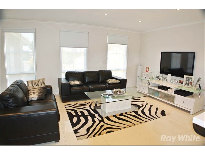 1/9 Jeanette Court, Mulgrave VIC 3170