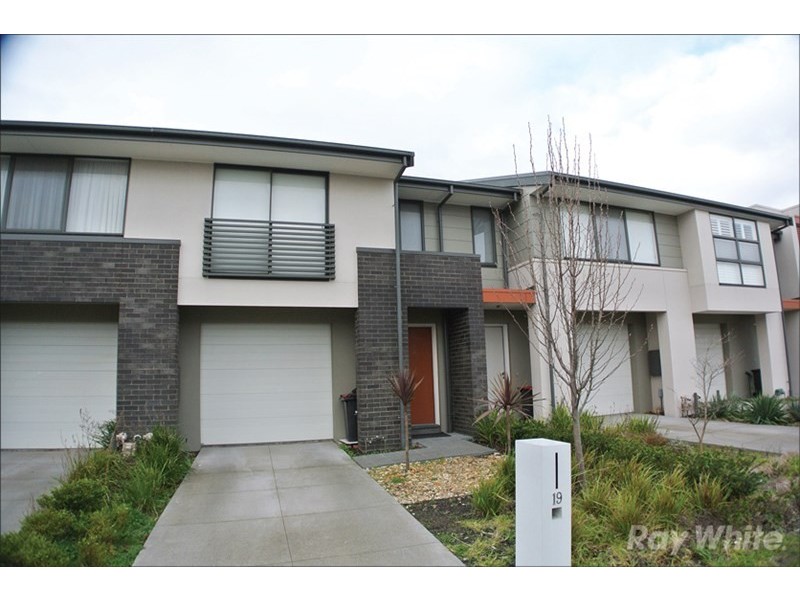 19 Edgbaston Way, Mulgrave VIC 3170
