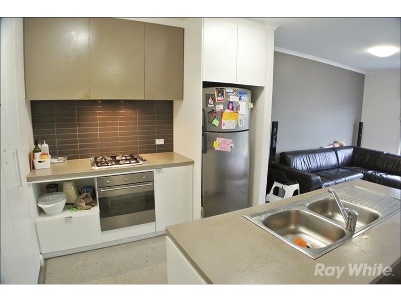 19 Edgbaston Way, Mulgrave VIC 3170