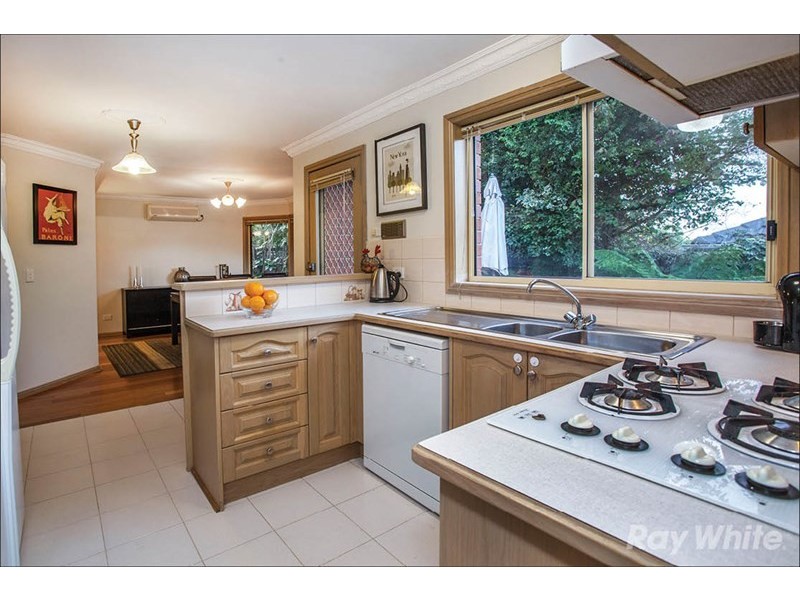 27 Munro Avenue, Mount Waverley VIC 3149