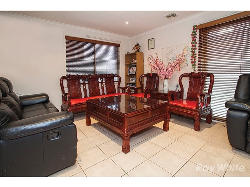 8 Ruby Place, Springvale VIC 3171