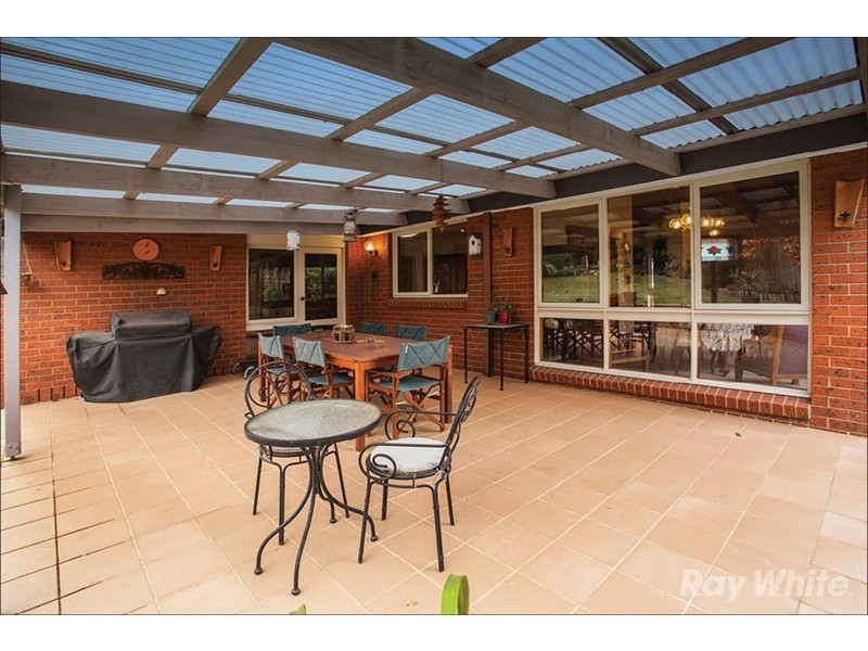 6 Ursula Close, Wheelers Hill VIC 3150