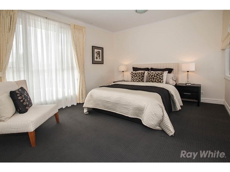 2 Kwinana Street, Glen Waverley VIC 3150