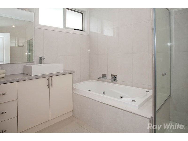 2 Kwinana Street, Glen Waverley VIC 3150