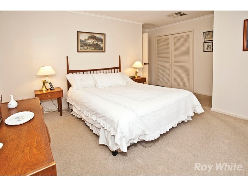 2 The Glade, Wheelers Hill VIC 3150